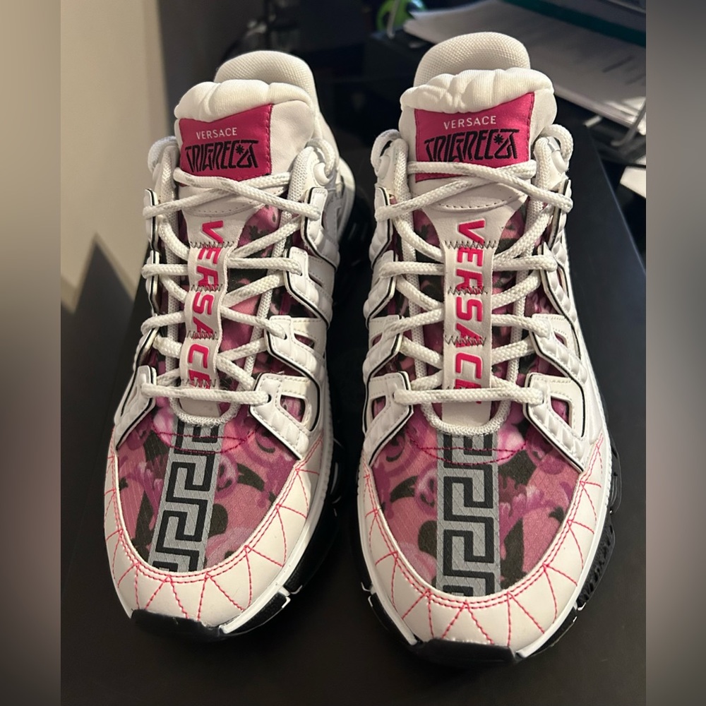 **💯% AUTHENTIC** VERSACE Trigreca Sneakers NWT - Picture 7 of 11